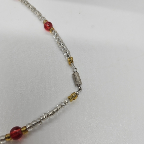 clear and red glass bead necklace with heart pendant - Picture 3 of 3